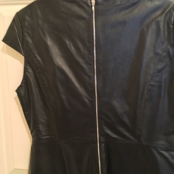 NEIMAN MARCUS NWOT AUTHENTIC GENUINE BLK LEATHER CAP SLEEVES SOFT DRESS - Picture 11 of 16